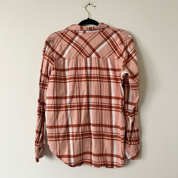 Universal Thread Pink Flannel - Picture 5 of 6